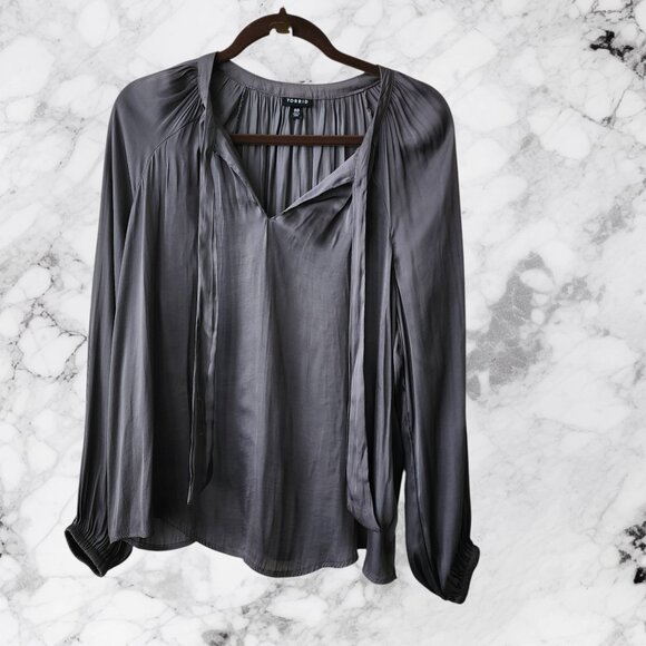Torrid Gray Tie Front Peasant Blouse Size 00 (M/L) - Picture 2 of 6
